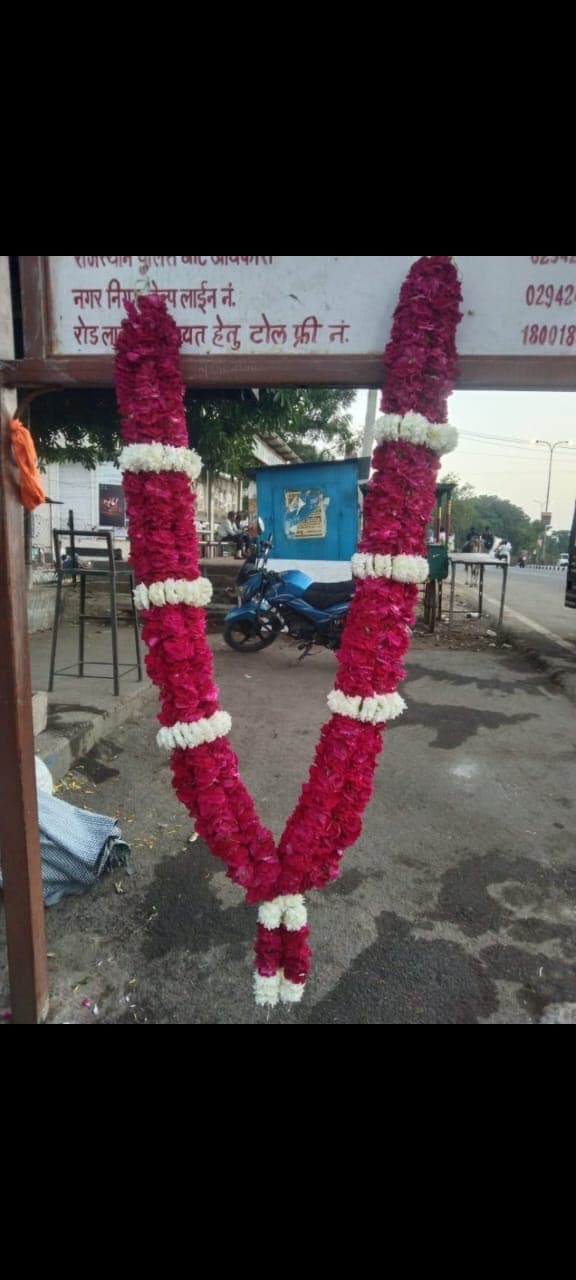Charbhuja Flower Decoration(florist) photo 3